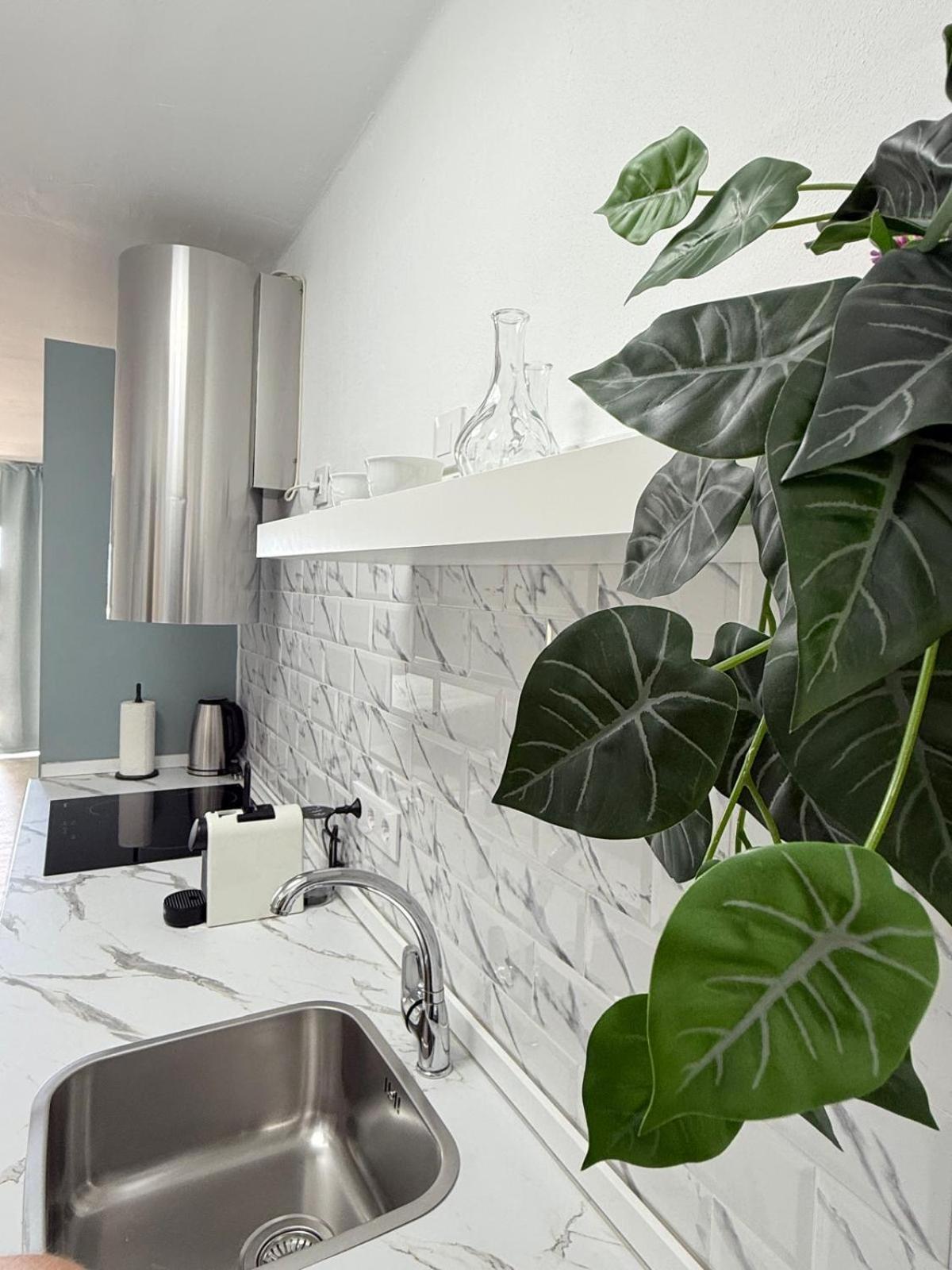 Al Sole Studios Residence Playa Roca Коста-Тегісе Екстер'єр фото